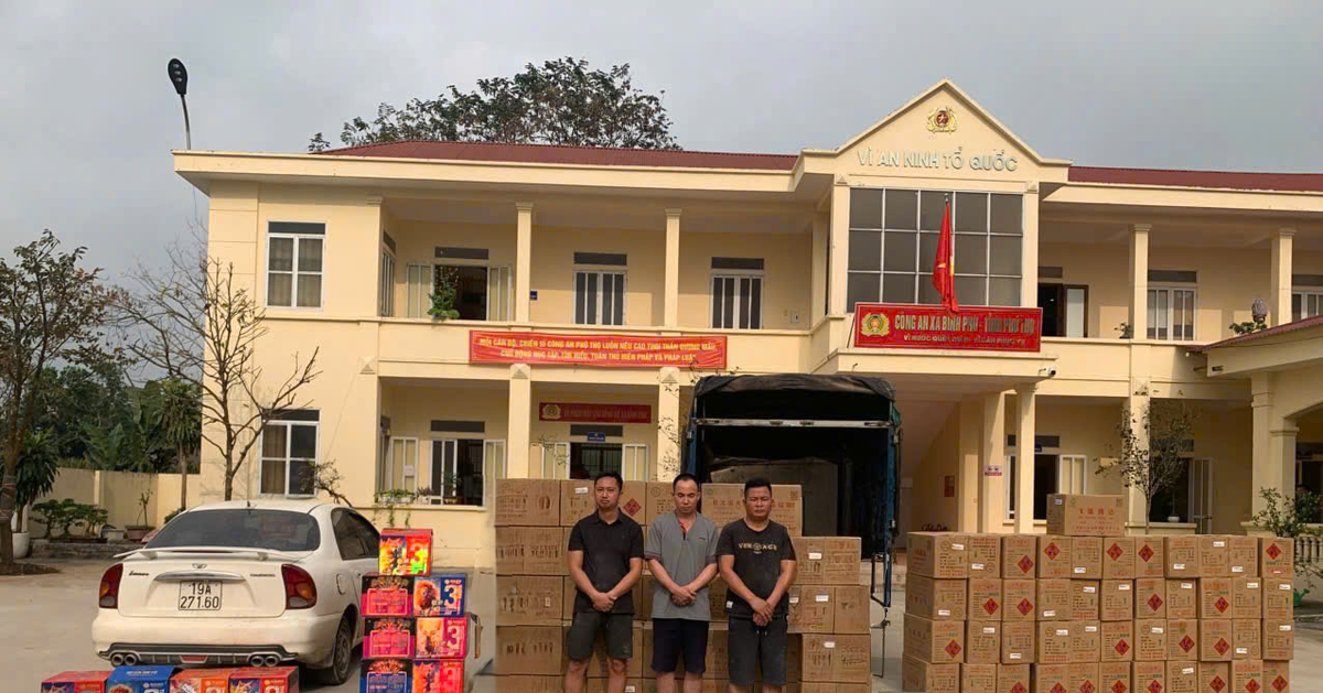 Công an Phú Thọ khởi tố 6 bị can trong vụ buôn bán, vận chuyển gần 2 tấn pháo hoa nổ.