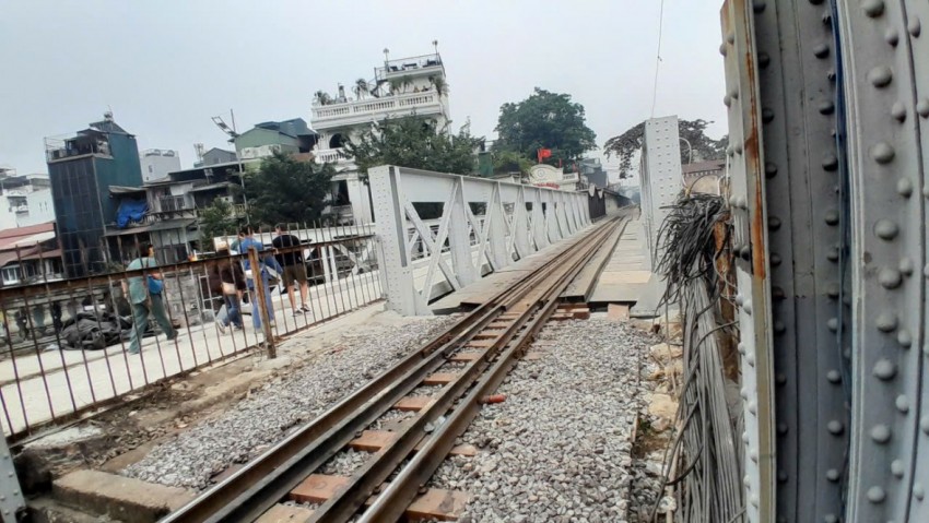 Hình cảnh cầu Long Biên sau 2 tháng sửa chữa