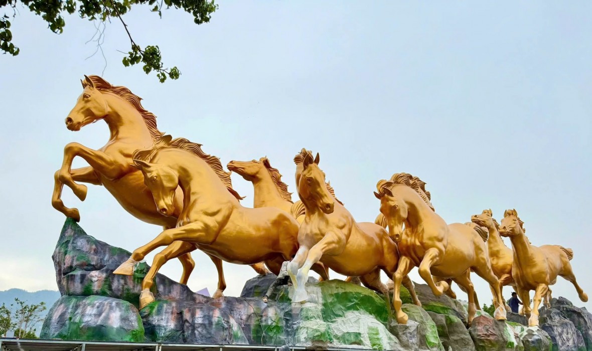 Đại lộ hoa – ánh sáng lần đầu ra mắt bên Vịnh Hạ Long