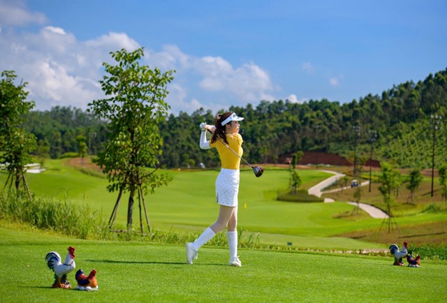 Kh&ocirc;ng gian s&acirc;n golf ghi dấu ấn với kiến tr&uacute;c đậm văn h&oacute;a Việt &nbsp;