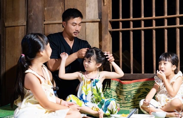 Bố ơi mình đi đâu thế? 2025 - tập 11: MinHee khóc nức nở, các bố nổi dậy đối đầu với bác Leng Keng - Ảnh 2