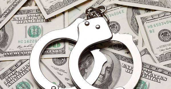 Triệt phá đường dây chuyển trái phép hơn 51 triệu USD qua biên giới