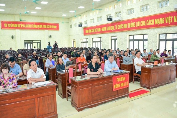 Sở Tư pháp tỉnh Ninh Bình phối hợp tuyên truyền pháp luật về bầu cử tại phường Đông Hoa Lư Sở Tư pháp tỉnh Ninh Bình phối hợp tuyên truyền pháp luật về bầu cử tại phường Đông Hoa Lư