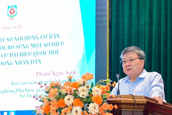 Sở Tư pháp tỉnh Ninh Bình phối hợp tuyên truyền pháp luật về bầu cử tại phường Đông Hoa Lư Sở Tư pháp tỉnh Ninh Bình phối hợp tuyên truyền pháp luật về bầu cử tại phường Đông Hoa Lư