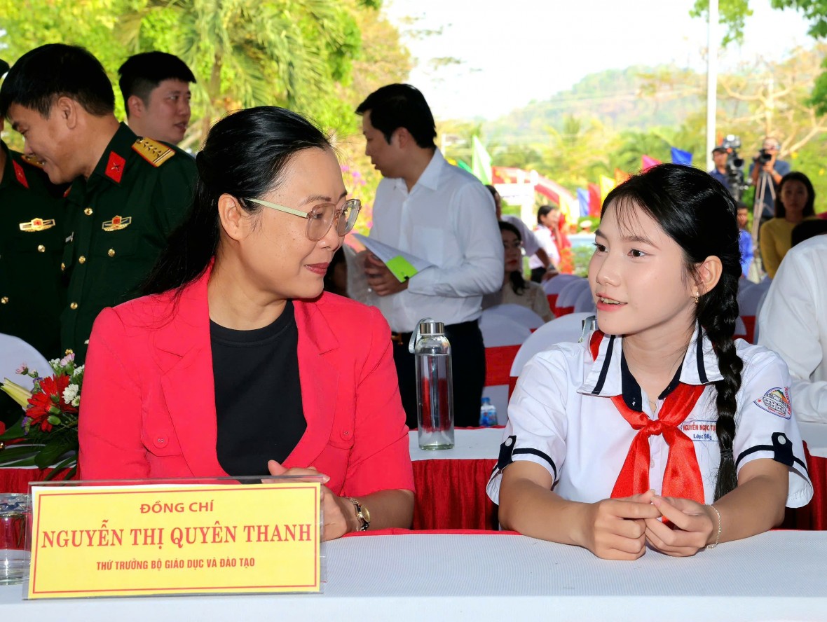 Phó Thủ tướng Phạm Thị Thanh Trà dự lễ khởi công dự án Trường phổ thông nội trú tại xã Ba Chúc (tỉnh An Giang). Phó Thủ tướng Phạm Thị Thanh Trà dự lễ khởi công dự án Trường phổ thông nội trú tại xã Ba Chúc (tỉnh An Giang).