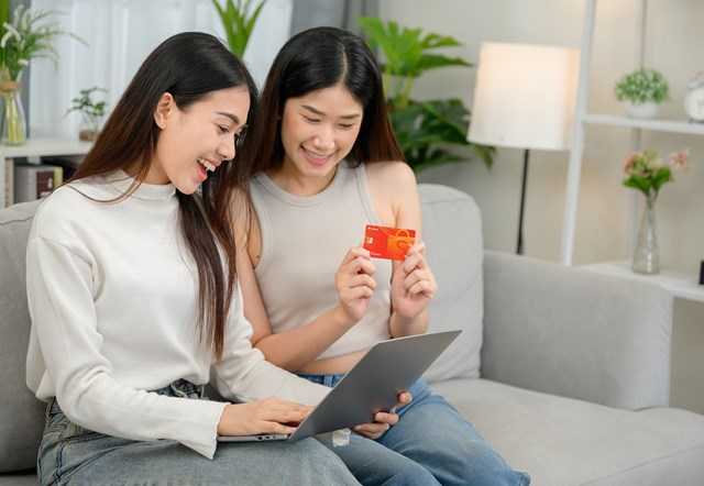 Thẻ VPBank Super Shopee được nhiều bạn trẻ ưa th&iacute;ch &nbsp;