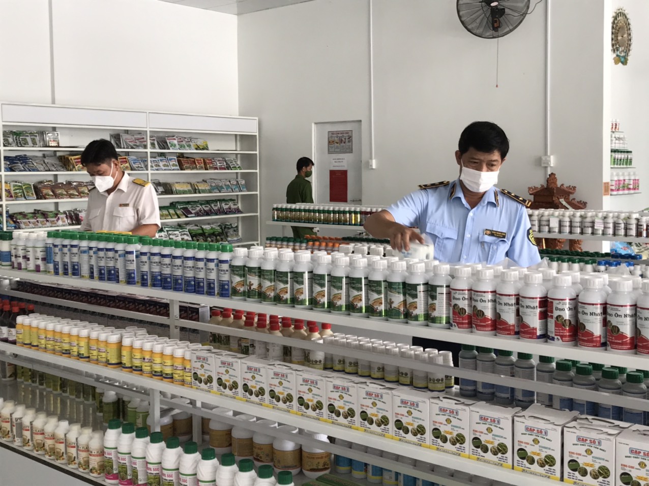 Mua voucher, combo du lịch trên mạng xã hội: Giá rẻ đi kèm rủi ro