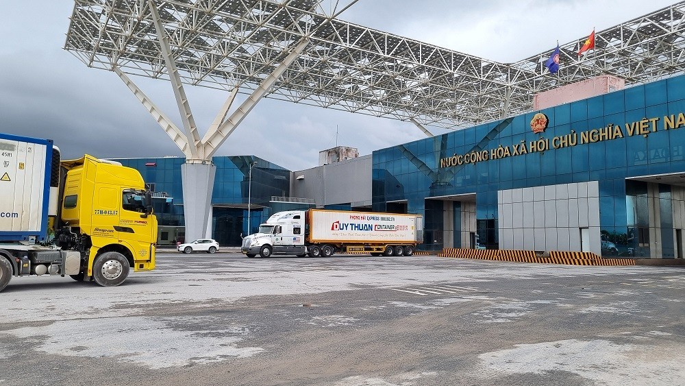 Quảng Ninh thí điểm thông quan cuối tuần qua cầu Bắc Luân II từ 7/3