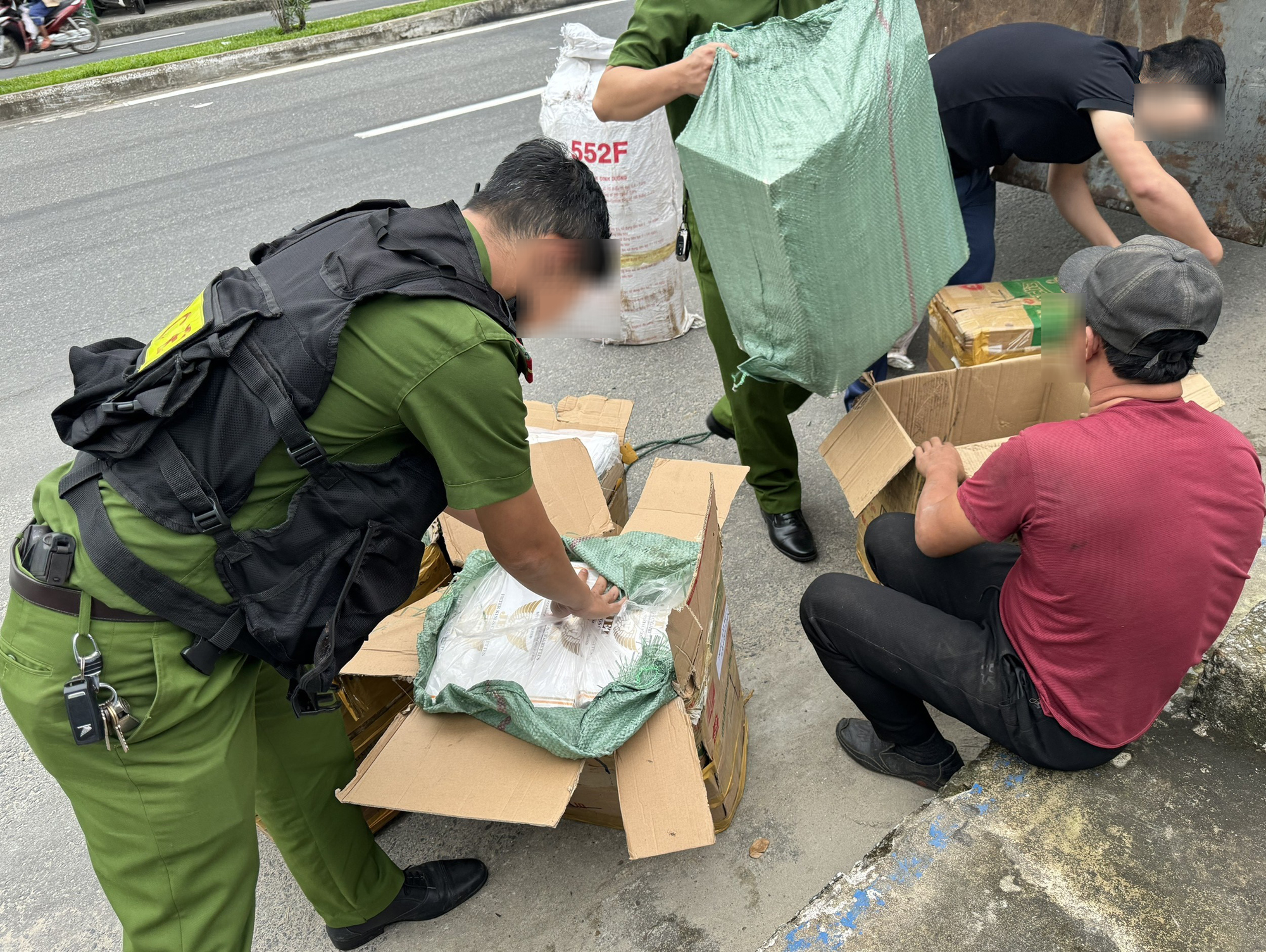 Sữa bột trẻ em Nutramigen bị thu hồi tại Mỹ, thị trường Việt Nam vẫn bày bán tràn lan Sữa bột trẻ em Nutramigen bị thu hồi tại Mỹ, thị trường Việt Nam vẫn bày bán tràn lan