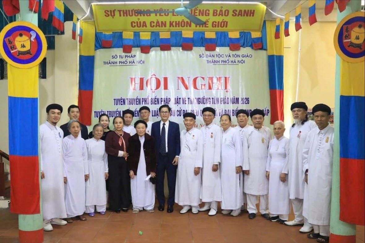 Đẩy mạnh tuyên truyền pháp luật bầu cử cho đồng bào tôn giáo