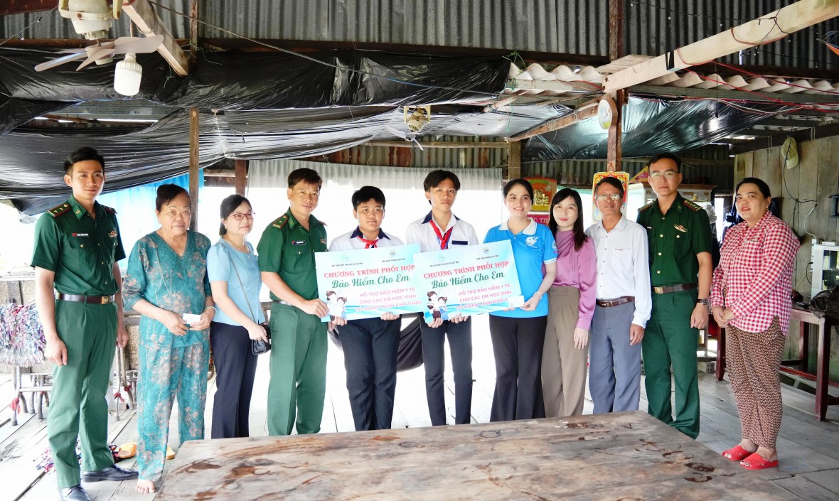 “Nâng bước em đến trường – Con nuôi Đồn Biên phòng”: Điểm tựa nhân văn nơi địa đầu cực Nam Tổ quốc