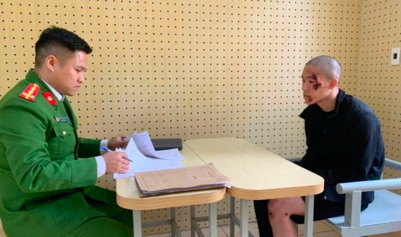 Tạm giữ hình sự đối tượng điều khiển xe máy