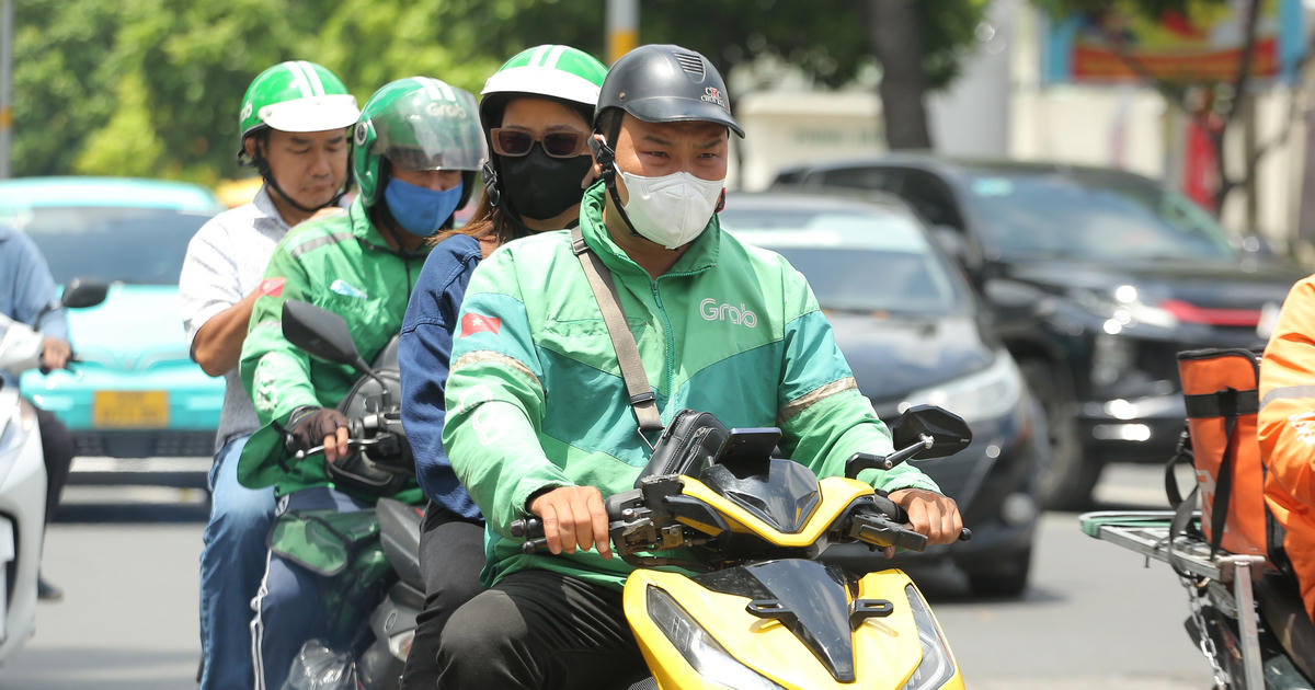 Hà Nội đề xuất hạn chế xe ôm công nghệ chạy xăng tại vùng phát thải thấp
