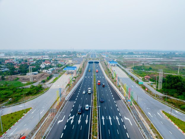 N&uacute;t giao Ph&uacute; Thứ ba tầng hiện đại tr&ecirc;n tuyến cao tốc Ph&aacute;p V&acirc;n - Cầu Giẽ. (Ảnh: Minh Kh&aacute;nh) &nbsp;