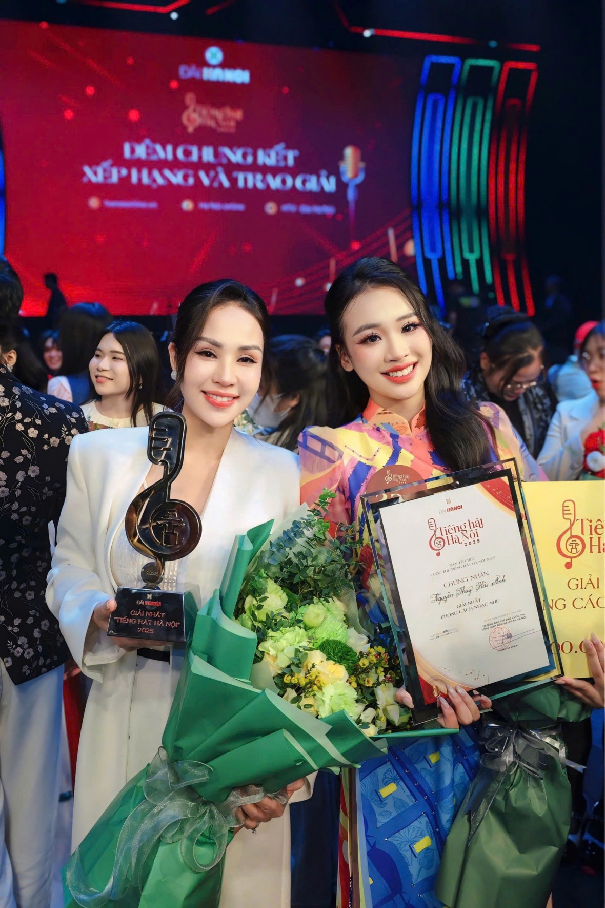 “Chạm vào giấc mơ” cùng ca sĩ trẻ Hải Anh