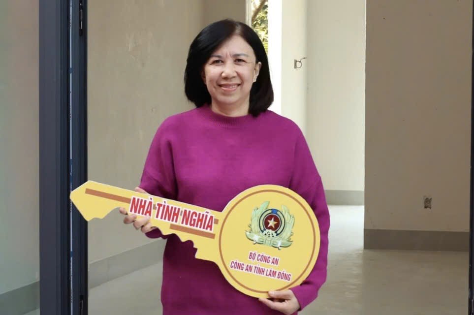 Niềm vui của người dân Lâm Đồng ngay ngày đầu năm mới: Nền móng hy vọng Niềm vui của người dân Lâm Đồng ngay ngày đầu năm mới: Nền móng hy vọng