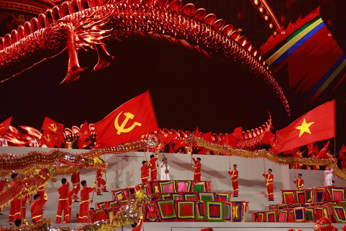 Mãn nhãn màn trống hội chào mừng Đại hội Đảng của học viên Cảnh sát Mãn nhãn màn trống hội chào mừng Đại hội Đảng của học viên Cảnh sát