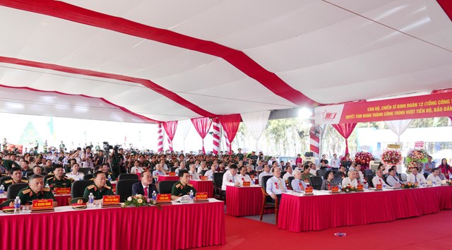 L&atilde;nh đạo, nguy&ecirc;n l&atilde;nh đạo Trung ương, Bộ Quốc ph&ograve;ng v&agrave; địa phương dự khởi c&ocirc;ng Cao tốc C&agrave; Mau &ndash; Đất Mũi, tuyến Đất Mũi &ndash; Cảng H&ograve;n Khoai v&agrave; Cảng H&ograve;n Khoai.