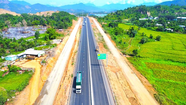 C&aacute;c chủ đầu tư cần tận dụng thời tiết thuận lợi, tăng ca, tăng k&iacute;p, thi c&ocirc;ng cuốn chiếu&hellip; đẩy nhanh tiến độ thực hiện để ho&agrave;n th&agrave;nh c&aacute;c dự &aacute;n theo y&ecirc;u cầu