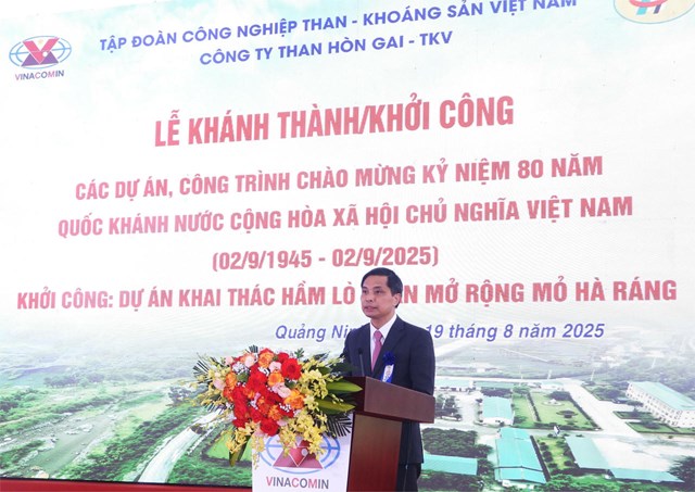 Ph&oacute; Chủ tịch Thường trực UBND tỉnh Quảng Ninh Vũ Văn Diện ph&aacute;t biểu tại buổi Lễ