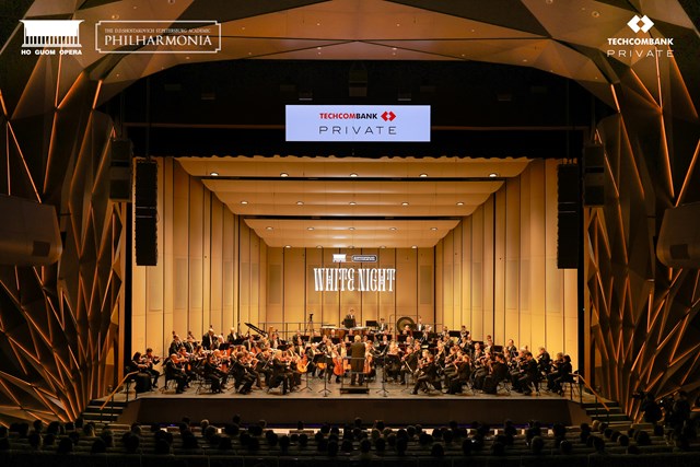 Dấu ấn ‘White Night’ - Đêm nhạc hoàng gia nga dành tặng khách hàng Techcombank Private - Ảnh 3 Dấu ấn ‘White Night’ - Đêm nhạc hoàng gia nga dành tặng khách hàng Techcombank Private - Ảnh 3