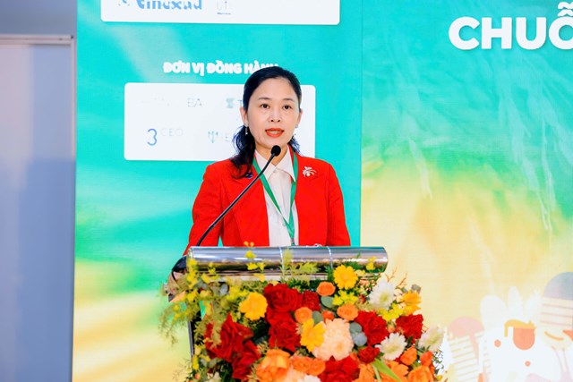 B&agrave; L&ecirc; Thị Dung ph&aacute;t biểu tại Hội thảo