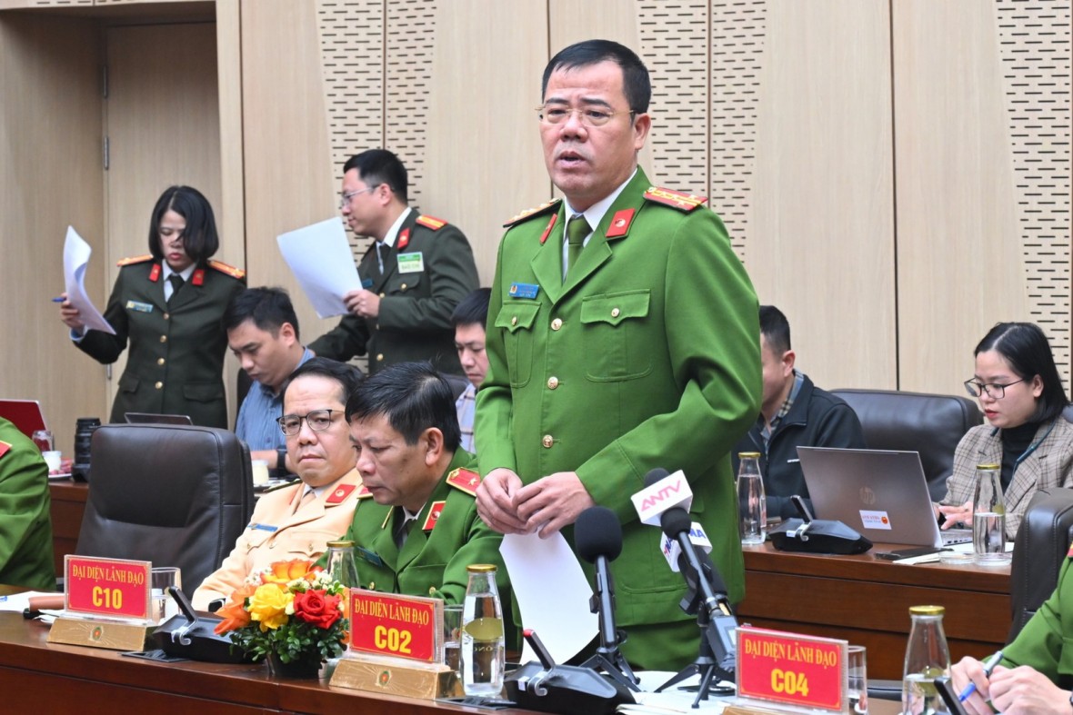 Tăng cường đấu tranh, ngăn chặn tội phạm lừa đảo trực tuyến, lừa đảo xuyên quốc gia Tăng cường đấu tranh, ngăn chặn tội phạm lừa đảo trực tuyến, lừa đảo xuyên quốc gia