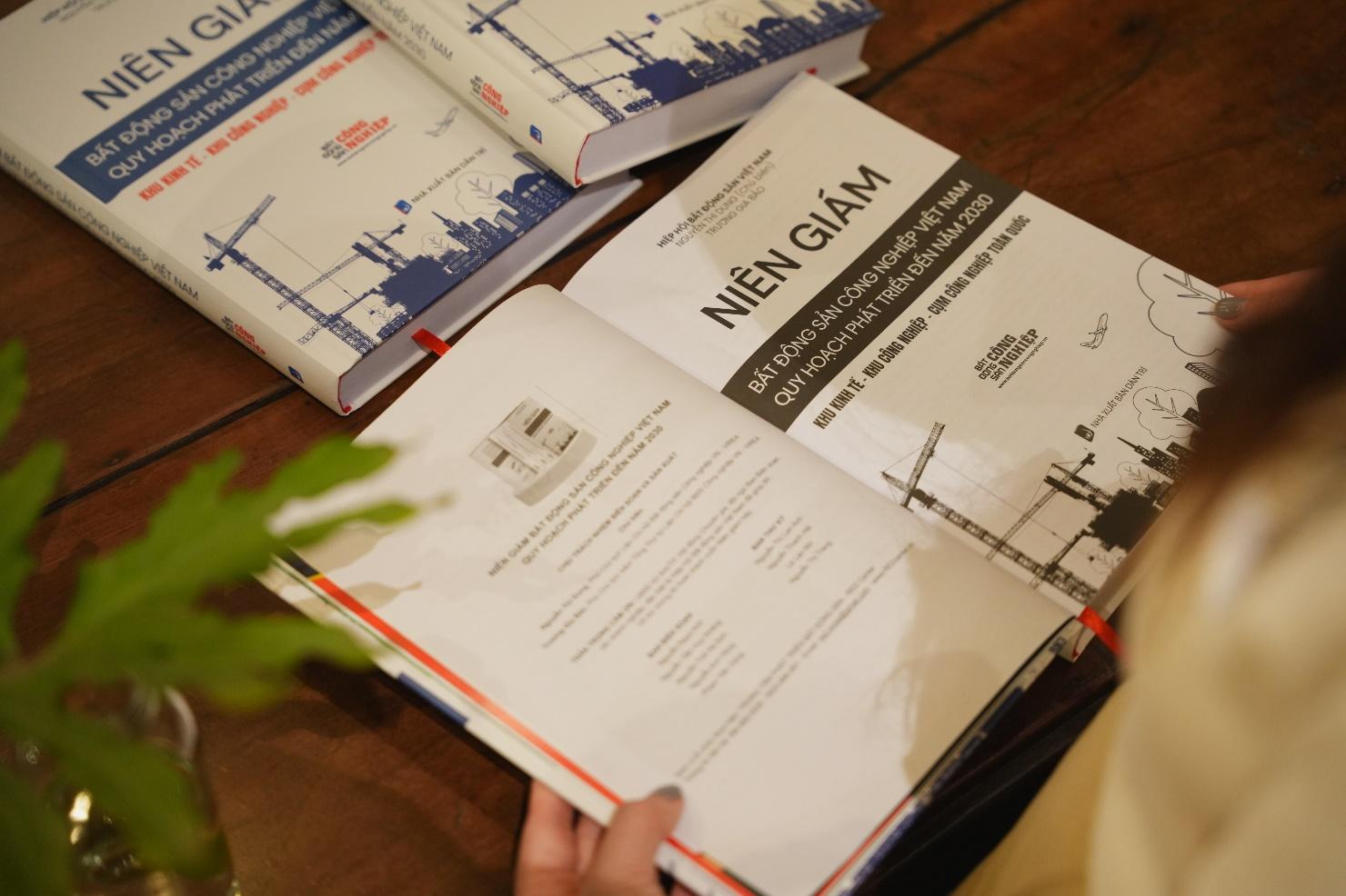 Niên giám Bất động sản Công nghiệp Việt Nam – Bản đồ chiến lược tra cứu khu công nghiệp, cụm công nghiệp toàn quốc