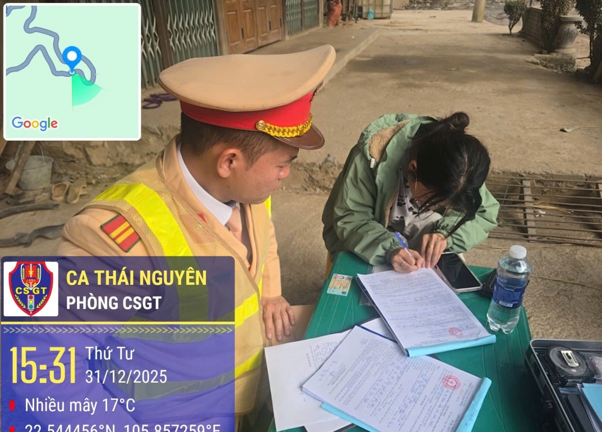 Xử phạt nữ tài xế xe tải dừng chặn xe khác giữa đường ở Thái Nguyên