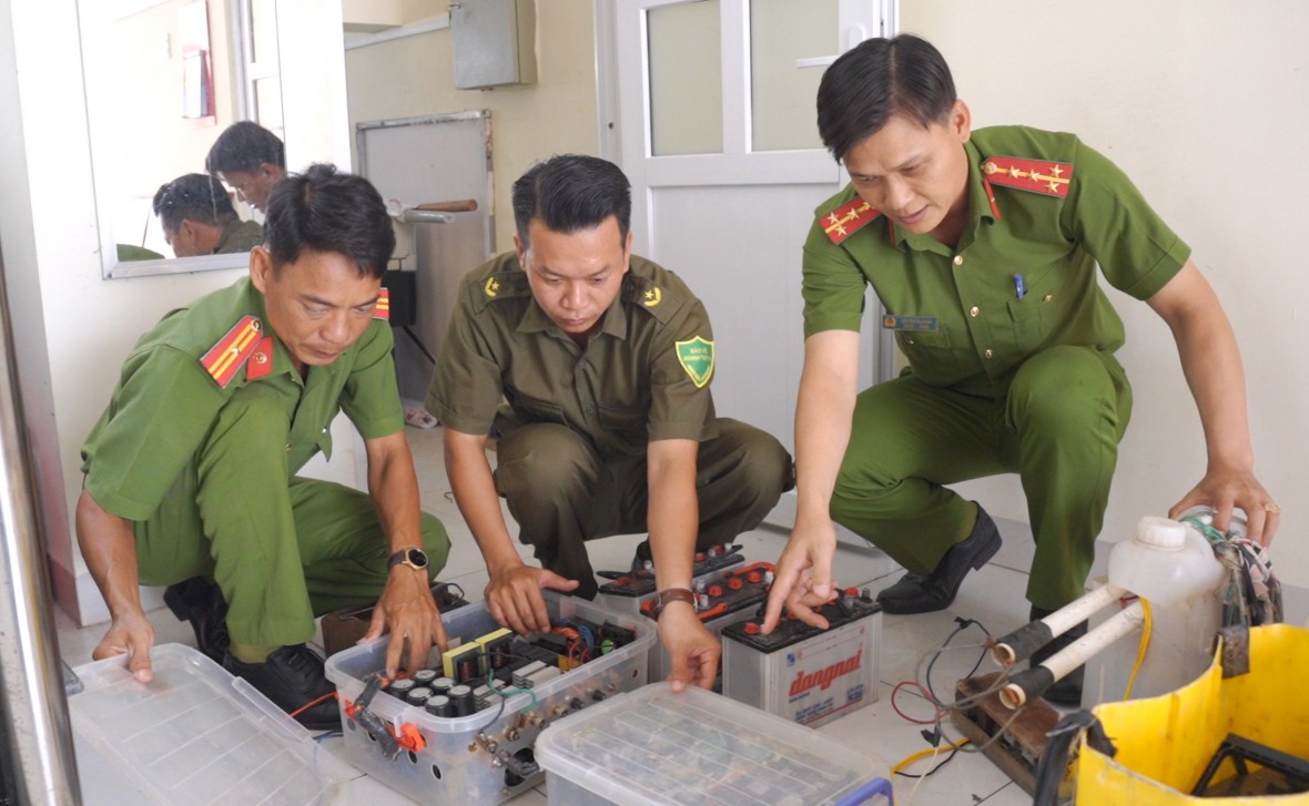 Cà Mau kiên quyết xử lý nghiêm hành vi khai thác hủy diệt nguồn lợi thủy sản
