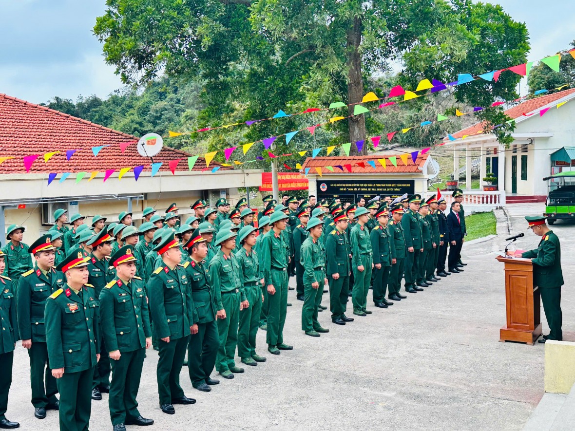 Ngày bầu cử trên đảo Trần: Lá phiếu gửi gắm niềm tin nơi tuyến đầu Ngày bầu cử trên đảo Trần: Lá phiếu gửi gắm niềm tin nơi tuyến đầu