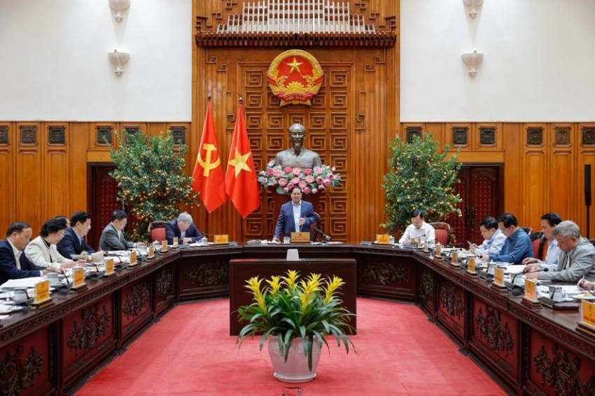 Thủ tướng chủ trì phiên họp, bàn giải pháp ứng phó với những diễn biến mới trên thế giới