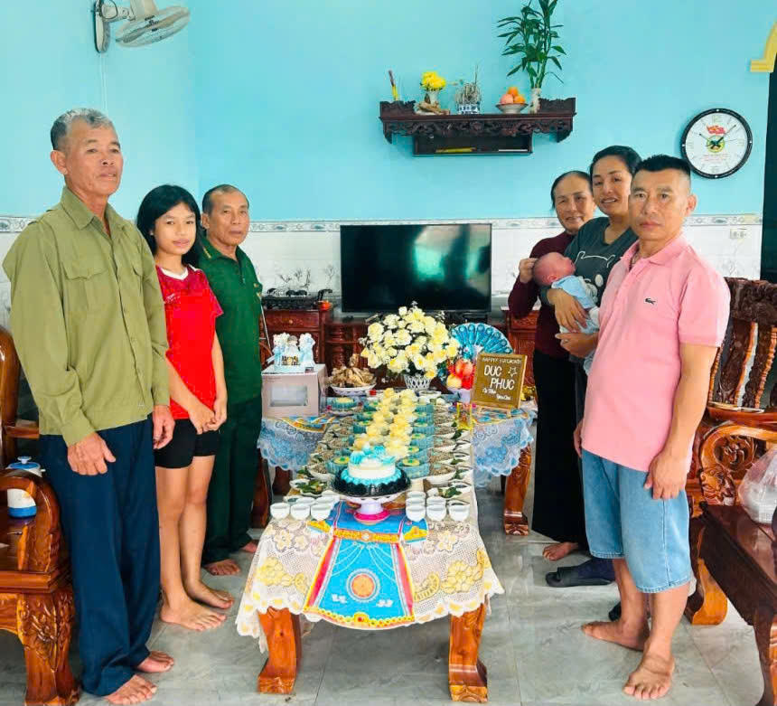 Một bữa tiệc mà mọi người nói vui là gia đình vừa “vớ được vàng”.