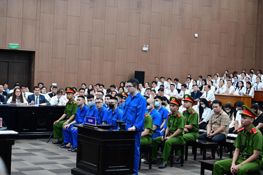 Các bị cáo tại tòa.