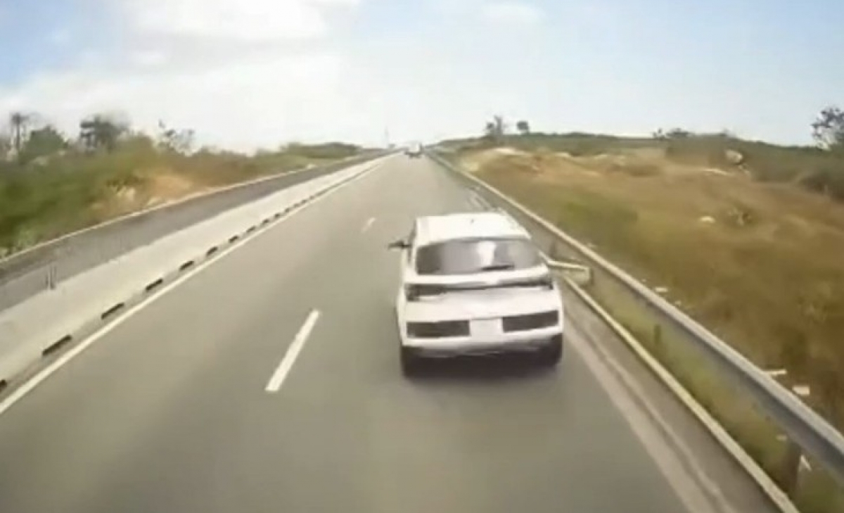 Nguyên nhân vụ tai nạn trên cao tốc Cam Lâm - Vĩnh Hảo khiến hai người tử vong