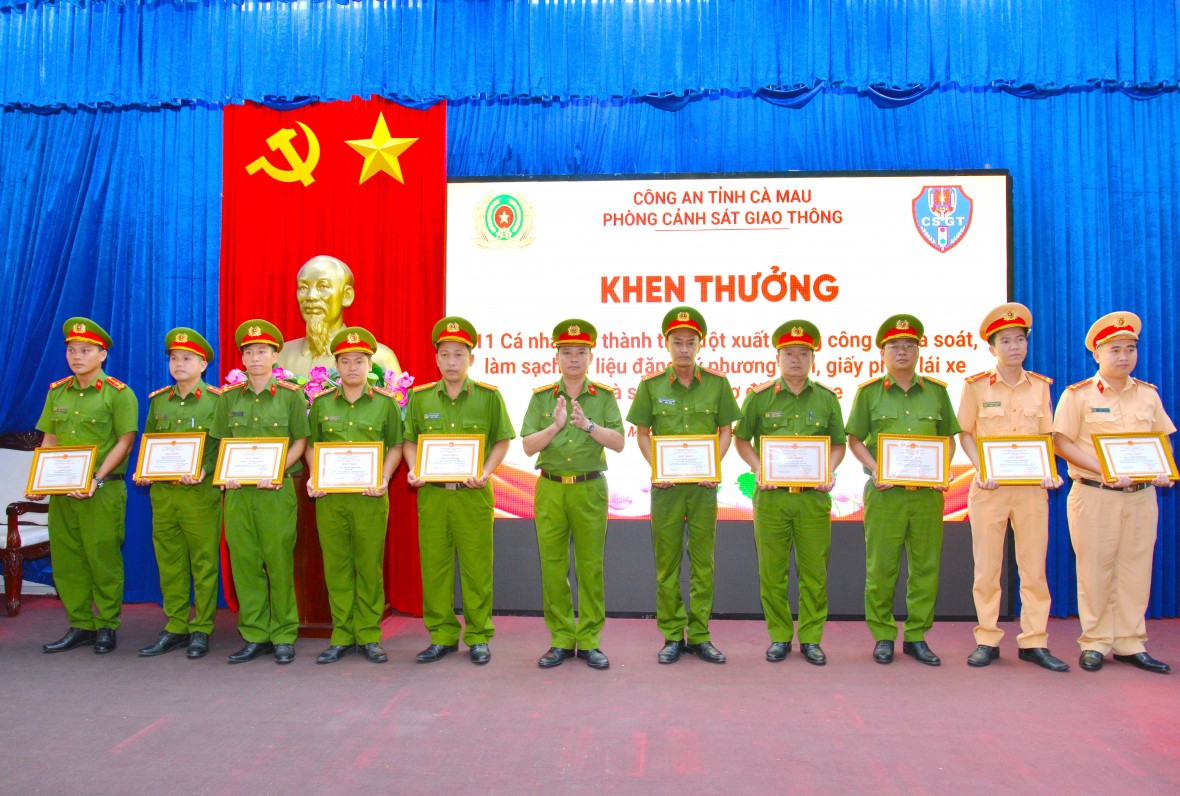 Công an Cà Mau phát huy “mắt thần” camera, đẩy mạnh chuyển đổi số bảo đảm TTATGT dịp cuối năm