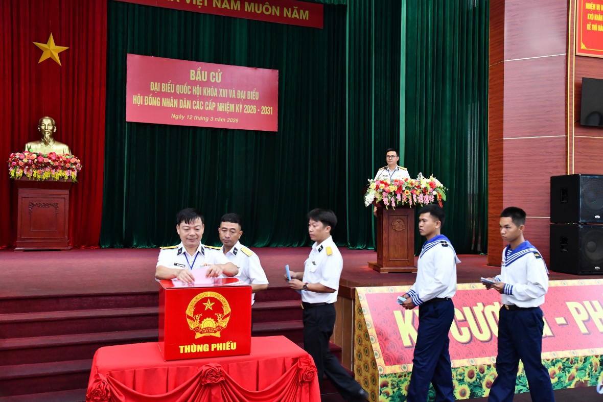 Lữ đoàn 127, Vùng 5 Hải quân tổ chức bầu cử sớm Lữ đoàn 127, Vùng 5 Hải quân tổ chức bầu cử sớm