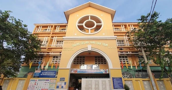 25 học sinh và bảo mẫu nhập viện nghi ngộ độc thực phẩm tại TP.HCM