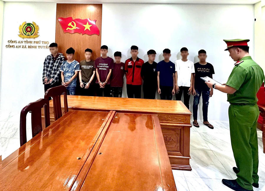 Khởi tố 10 thanh thiếu niên mang phóng lợn- vỏ chai bia hỗn chiến lúc rạng sáng