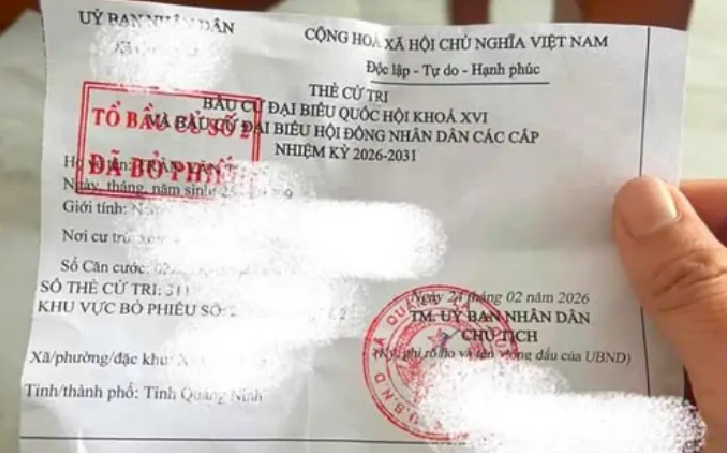 Nguy cơ lộ, lọt thông tin cá nhân khi đăng ảnh thẻ cử tri lên mạng xã hội. Nguy cơ lộ, lọt thông tin cá nhân khi đăng ảnh thẻ cử tri lên mạng xã hội.