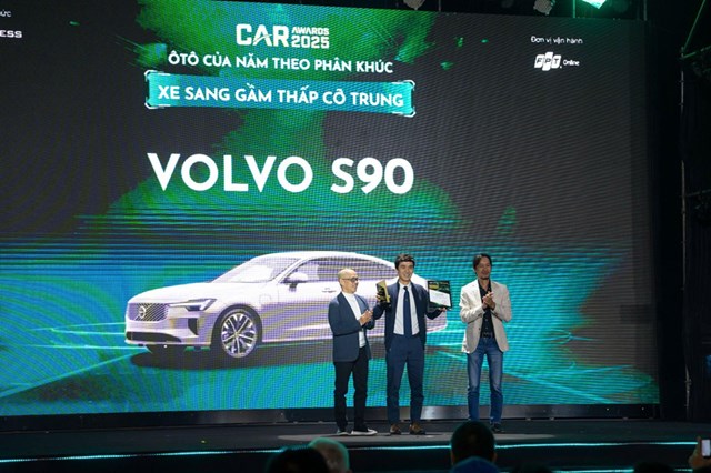 Volvo The New S90 đ&atilde; chiến thắng hạng mục Xe sang gầm thấp cỡ trung. &nbsp;