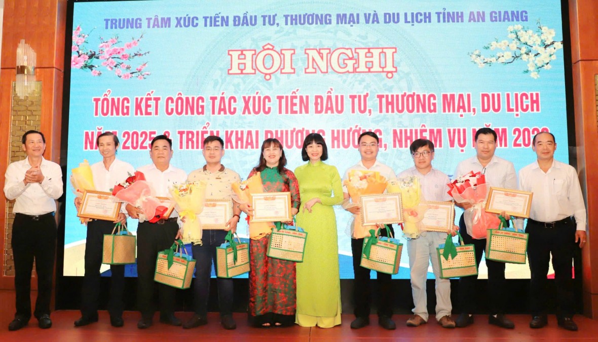 An Giang đẩy mạnh chuyển đổi số trong công tác xúc tiến đầu tư, thương mại và du lịch An Giang đẩy mạnh chuyển đổi số trong công tác xúc tiến đầu tư, thương mại và du lịch