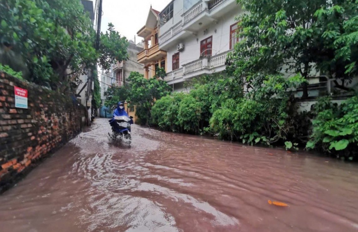 Vụ dòng nước ô nhiễm chuyển màu đỏ: Sở NN & MT Hà Nội trả lời UBND phường Đông Ngạc là đơn vị công bố thông tin ô nhiễm Vụ dòng nước ô nhiễm chuyển màu đỏ: Sở NN & MT Hà Nội trả lời UBND phường Đông Ngạc là đơn vị công bố thông tin ô nhiễm