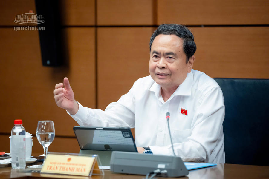 Chủ tịch Quốc hội Trần Thanh Mẫn chỉ rõ những vấn đề then chốt trong việc hoàn thiện dự án Luật Đấu thầu. Ảnh: Quochoi.vn