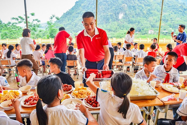 SeABankers: Vì trẻ thơ - Một thập kỷ yêu thương khởi nguồn từ trái tim  - Ảnh 1