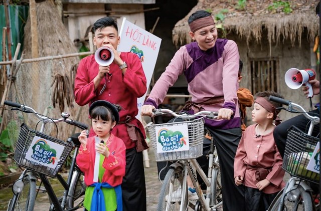 Bố ơi mình đi đâu thế? 2025 - tập 9: Dàn cast mở mini concert tại đình làng, Neko Lê, Trung Ruồi, Duy Hưng lần đầu hát xẩm - Ảnh 3