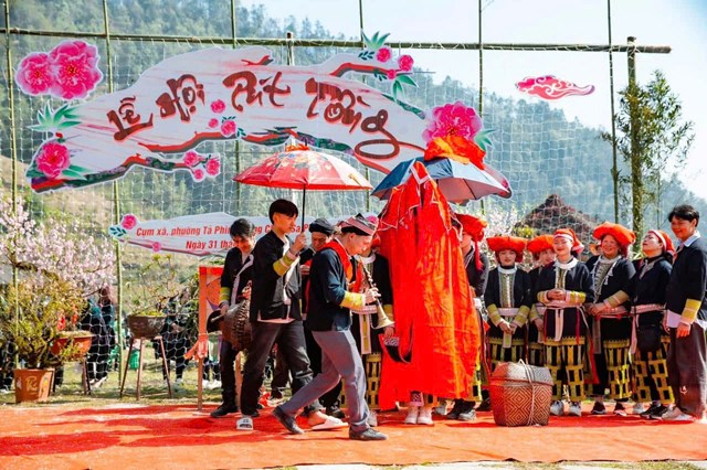 Lễ hội P&uacute;t tồng &ndash; một trong những lễ hội đặc sắc của người Dao đỏ x&atilde; Tả Ph&igrave;n, tỉnh L&agrave;o Cai