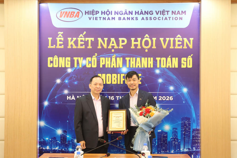 810b19d8-48ce-4d6a-ac4b-21157347df00.jpg