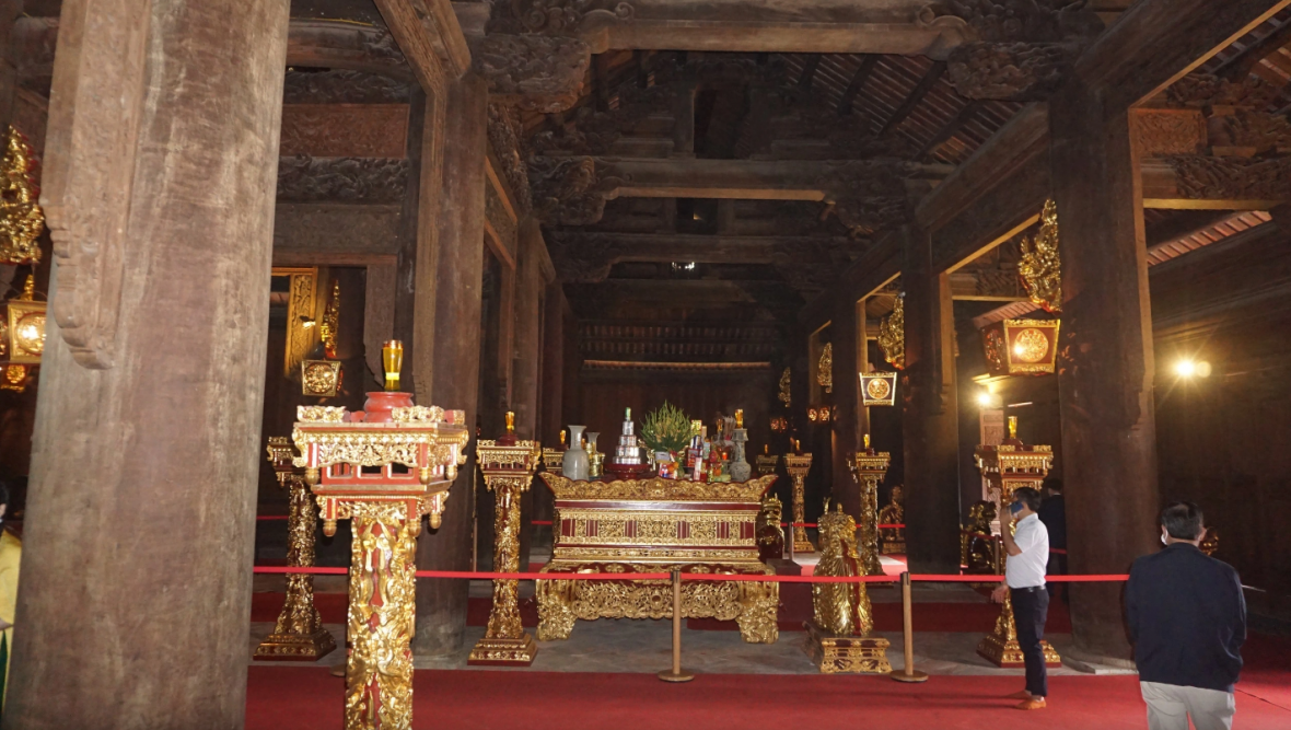 Chính điện Lam Kinh