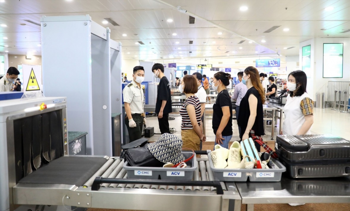 Tuyệt đối bảo đảm an ninh, an toàn hàng không trong dịp cao điểm